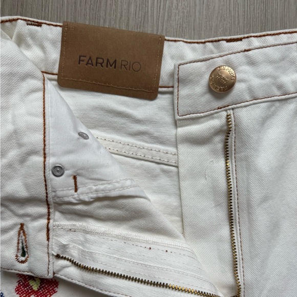 NWT FARM Rio White Floral Tapestry Denim Shorts  Size 27 - Picture 4 of 10